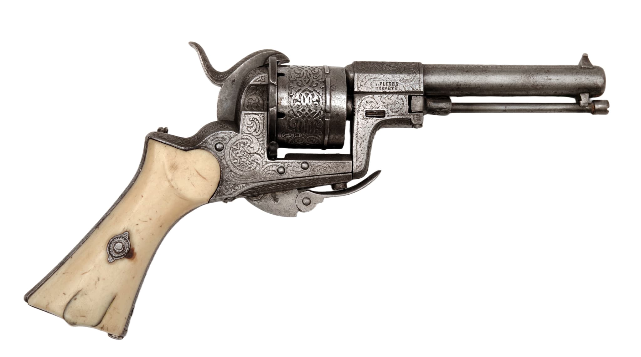 Revolver na kolíčkové náboje, Adrien Pliers — 3